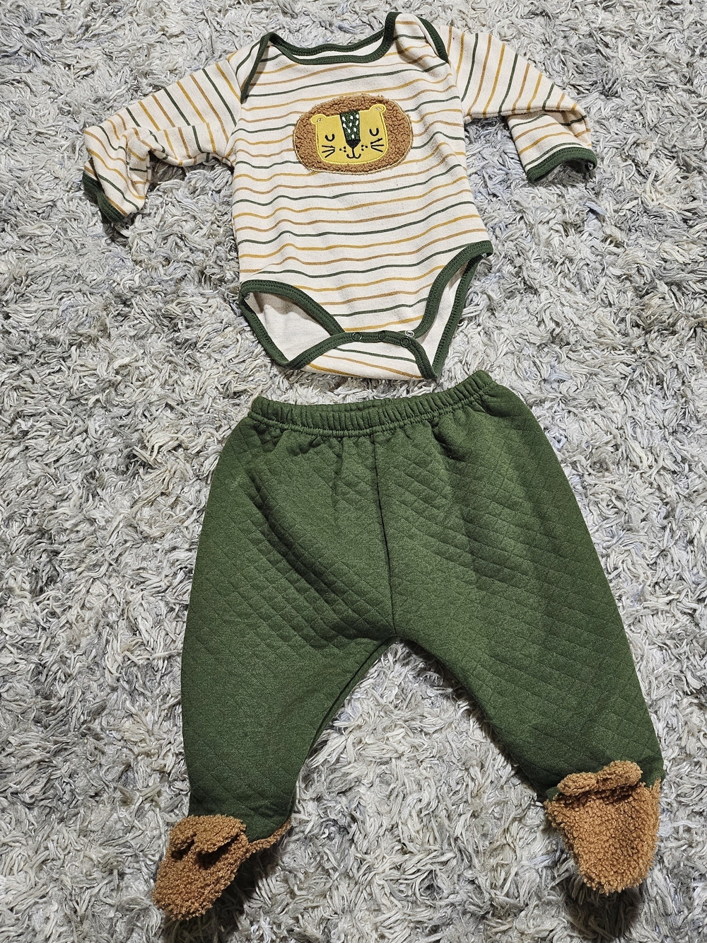 Striped Lion Applique One-Piece & Olive Quilted Pants Set - Green/Cream